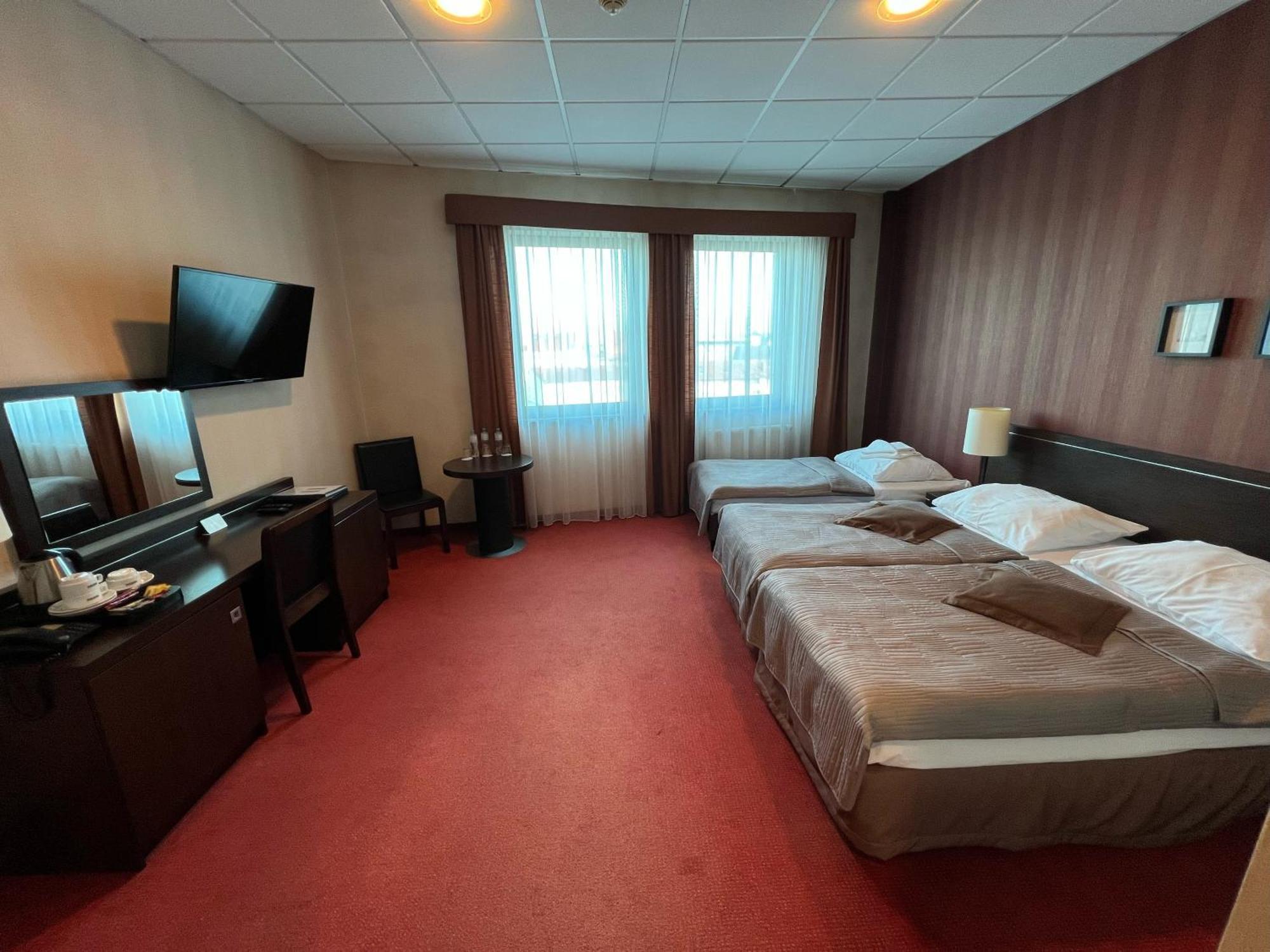 Hotel Pik 미코우프 외부 사진