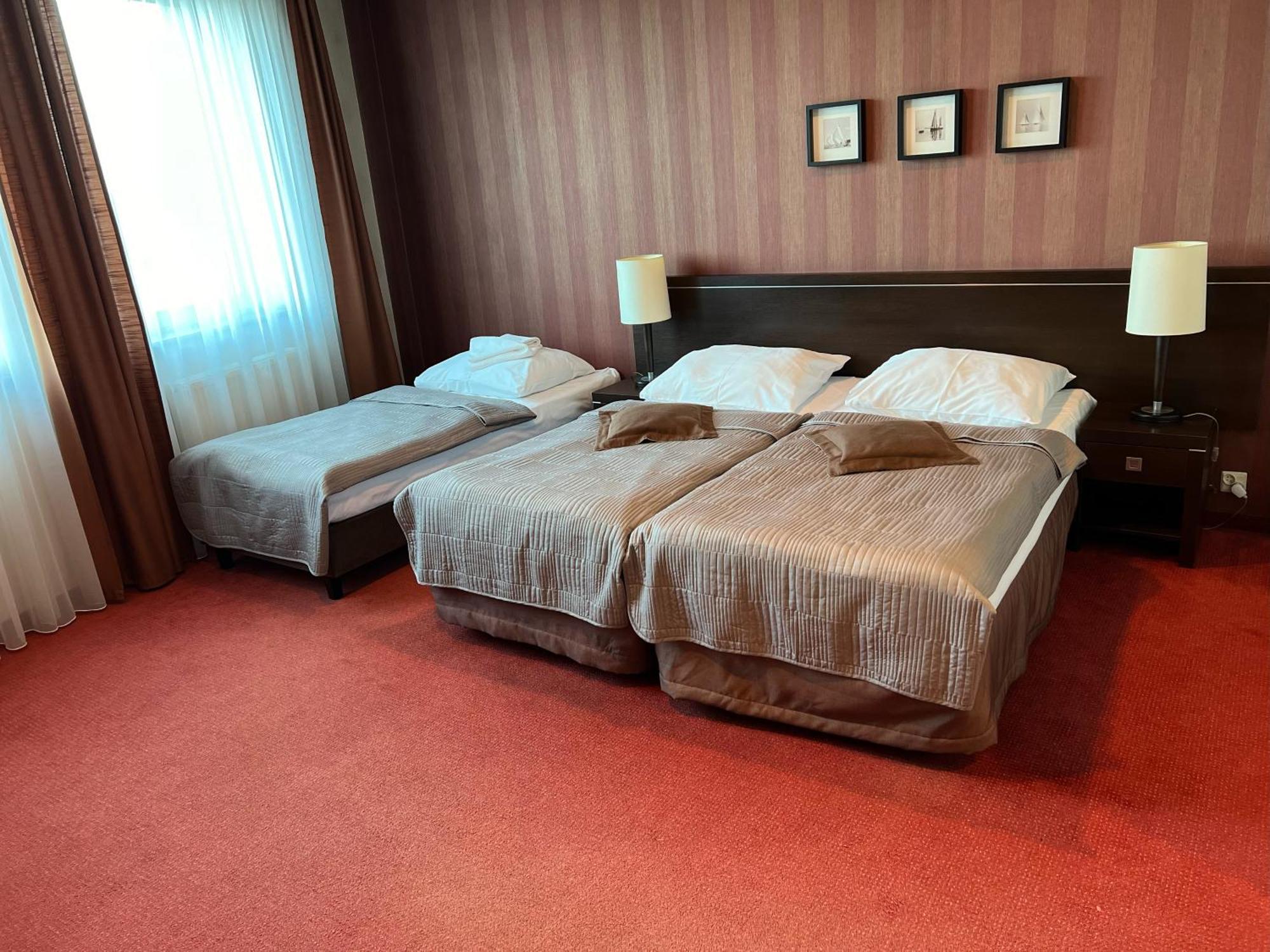 Hotel Pik 미코우프 외부 사진