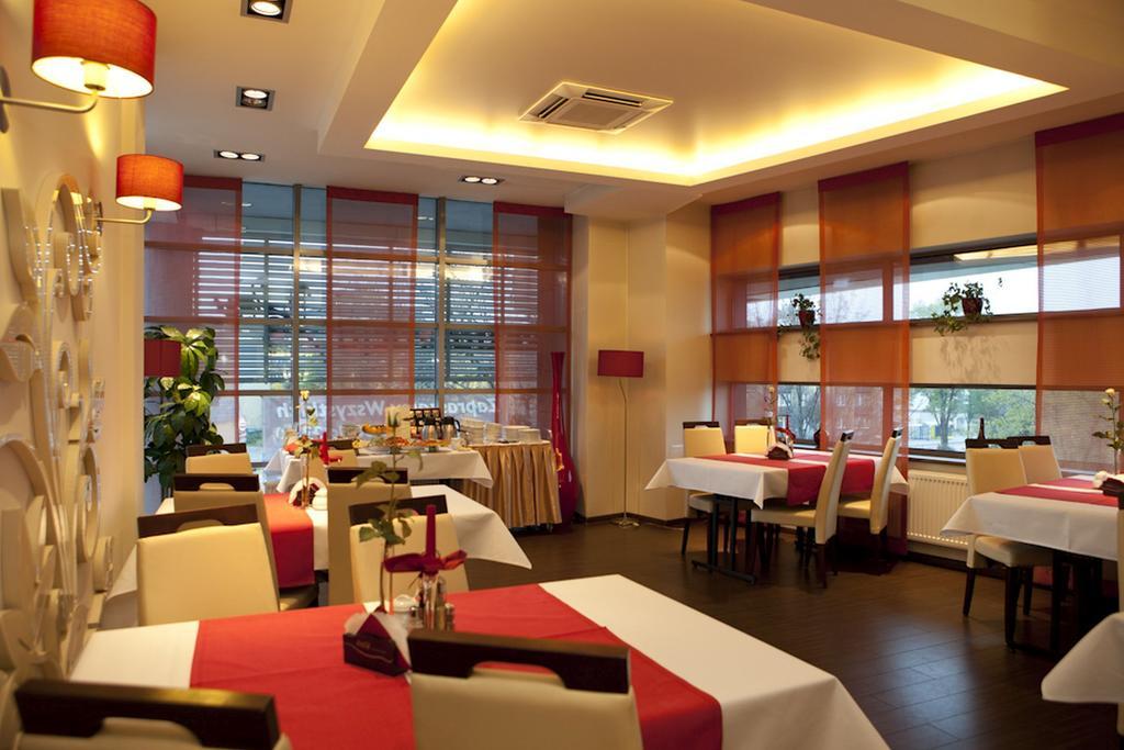 Hotel Pik 미코우프 외부 사진