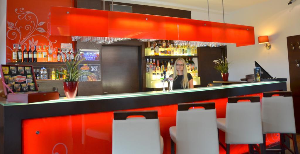 Hotel Pik 미코우프 외부 사진