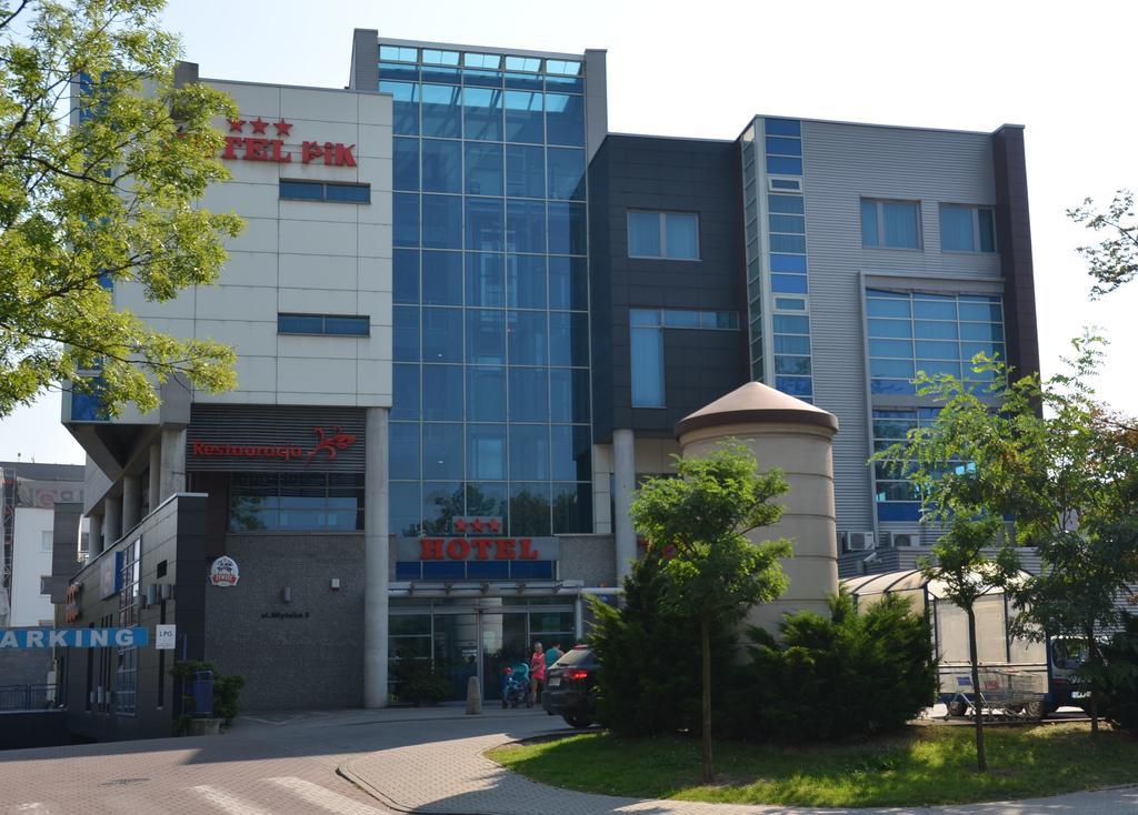 Hotel Pik 미코우프 외부 사진