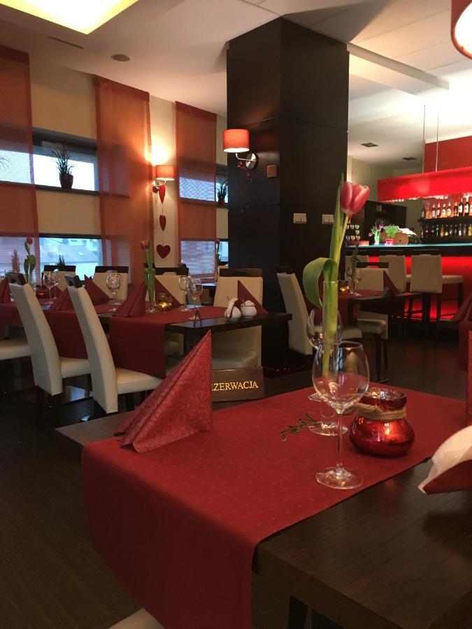 Hotel Pik 미코우프 외부 사진